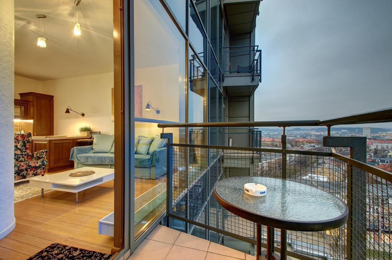 Helios 19 Luxury Vilnius Apartment מראה חיצוני תמונה